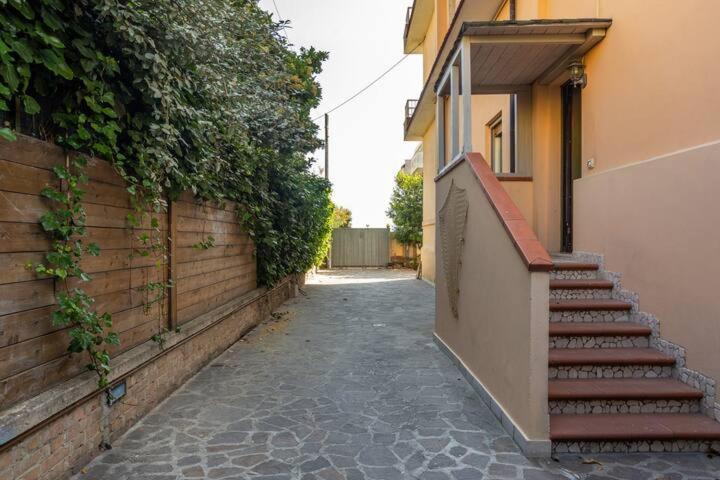 Appartamento Fronte Mare Con Parcheggio Privato Pescara Eksteriør bilde